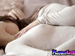 Petite naked lesbian newcomers posing