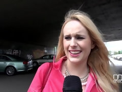 Culo grande, Rubia, Mamada, Semen en la boca, Checa, Tetas naturales, Al aire libre, Chupando