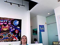 In den arsch, Blasen, Besamung, Kehlenfick, Hd, Rasiert, Schlucken, Titten