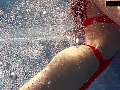 Красотки, Большие сиськи, Женщины, На публике, Русские, Соло, Молоденькие, Под водой