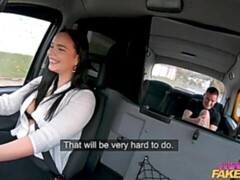 Grosse bite, Gros seins, Brunette brune, Voiture, En levrette, Chatte, Jarretelles, Nénés