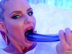 Sucer une bite, Gorge profonde, En levrette, Doigter, Embrassement, Pov, Chatte, Mouillée