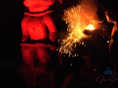 Amateur, Tetas grandes, Mamada, Morena, Vestido, Pies, Afeitado, Estriptis