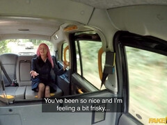 Tussi, Auto, Kehlenfick, Hardcore, Hd, Milf, Im freien, Strümpfe