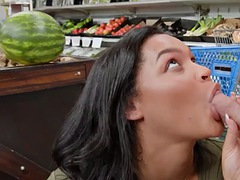 Семяизвержение, Черненькие, Фетиш, Зрелые, Милф, На публике, Реалити, Под юбкой