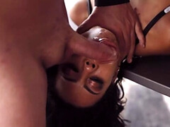 Grote mammen, Bruinharig, Diep in de keel, Sperma in gezicht, Fetisj, Gapende, Hd, Hakken