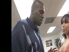 Gorda, Culo grande, Verga grande, Negro, Oficina