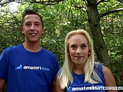 18 años, Culo grande, Verga grande, Mamada, Estilo perrito, Tetas naturales, Al aire libre, Tetas