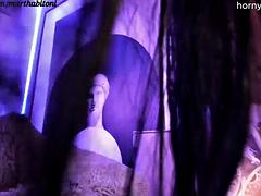 Enthousiasteling, Grote mammen, Pijpbeurt, Hardcore, Masturbatie, Alleen, Tieten likken, Speelgoed