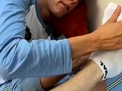 Twinks foot fetish and gay sexy hot feet Oral Threesome