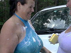 enormous women wash a car 1