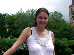 Enthousiasteling, Grote kont, Grote mammen, Huisgemaakt, Natuurlijke tieten, Openbaar, Alleen, Tieten likken