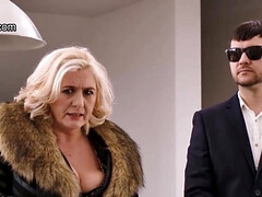 Blonde, Sucer une bite, Cocu, Tchèque, Chatte, Rasée, Jarretelles, Vierge