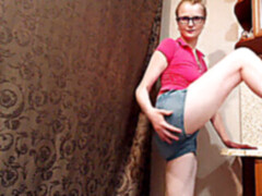 Leie, Faustfick, Brille, Selbstgemacht, Küche, Masturbation, Mutti, Solo