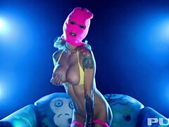 Sarah Jessie Flaunts Her Muscular Physique and Tatted Body - Solo Scene