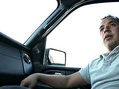 Sucer une bite, Brunette brune, Bukkaké, Tir de sperme, Faciale, Hard, Pov, Nénés