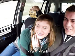 デカ尻, デカパイ, ブロンド, 車, 手コキする, 叫ぶ, ストリッピング, ティーン