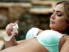 Tetas grandes, Bikini, Morena, Lesbiana, Lamidas, Masaje, Tetas naturales, Tetas