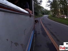 18, 素人, アジア人, フェラチオ, 自家製, 小柄, タイ, スカートのぞき