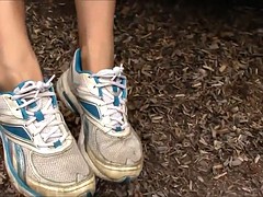 Pieds, Fétiche des pieds, Mère que j'aimerais baiser