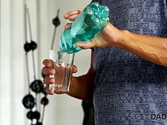 バック, ヨーロピアン, Hd, 巨大, なめる, プール, 息子, ティーン