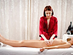 Lesbisch, Masturbatie, Natuurlijke tieten, Kut duiken, Geschoren, Mager, Tiener, Tieten likken