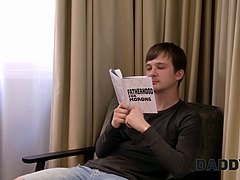 18 летние, Большие сиськи, Застукали, Семяизвержение, Папочка, Натуральные сиськи, Беременная, Жена