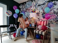 Leie, Grosse titten, Blondine, Handjob, Party, Hintern versohlen, Tätowierung, Titten