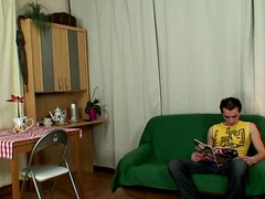 デカチン, ブロンド, 彼女, 毛深い, 手コキする, Hd, 熟年, オマンコ