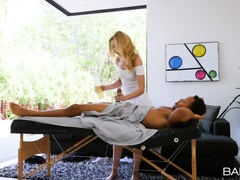 Culo, Chica, Verga grande, Mamada, Estilo perrito, Interracial, Cabello corto, Tetas