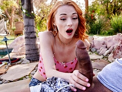 Большой член, Глубокая глотка, Межрасовый секс, Натуральные сиськи, На природе, Рыжие, Бритые, Сиськи