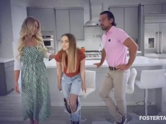 Gros seins, Famille, Énorme, Léchez, Maman, Belle mère, Plan cul à trois, Nénés