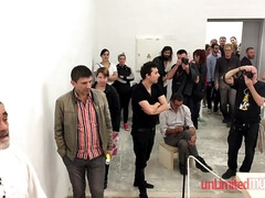 Cul, Gros seins, Nue  à poil, Public, Maigrichonne, Nénés