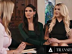 Anaal, Grote mammen, Pijpbeurt, Kokhalzen, Hardcore, Moeder die ik wil neuken, Shemale, Voorbinddildo