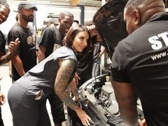 Culo grande, Mamada, Bukkake, Fetiche, Grupo, Sexo duro, Interracial, Orgía