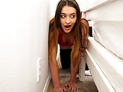 Cul, Grosse bite, Brunette brune, En levrette, Pov, Rasée, Dénudage, Adolescente