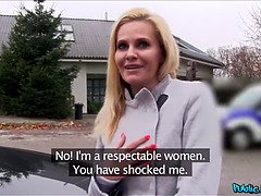Grosser arsch, Schwarz, Blondine, Blasen, Auto, Sperma im mund, Reif, Pov