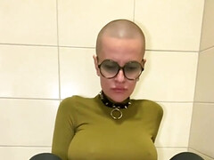 Leie, Arsch, Brille, Riesig, Muschi, Solo, Tätowierung, Titten