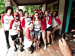 Grosse bite, Sucer une bite, En levrette, Lunettes, Poilue, Seins naturels, Maigrichonne, Adolescente