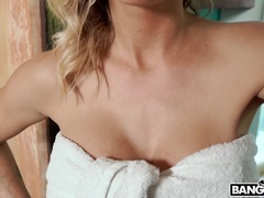 Gros seins, Blonde, Sucer une bite, Tir de sperme, En levrette, Hard, Chevaucher, Tatouage