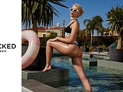 18 ans, Grosse bite, Blonde, Sucer une bite, En levrette, Interracial, Seins naturels, Nénés