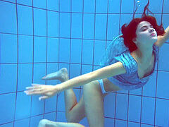 18 ans, Poilue, De plein air, Petite femme, Public, Adolescente, Sous marin