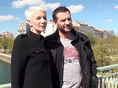 Schönheit, Grosse titten, Blondine, Geile alte tussi, Kehlenfick, Reif, Milf, Flotter dreier