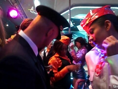 Большая жопа, Большие сиськи, Грудастые, В клубе, Пьяные, Ласковые ручки, Секс без цензуры, Оргии