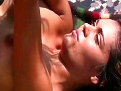 Arsch, Grosser arsch, Braunhaarige, Spermaladung, Muschi, Ablutschen, Titten, Nass