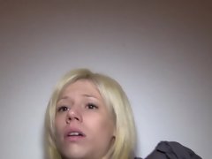 Amateur, Rubia, Mamada, Corridas, Al aire libre, Bragas, Pov, Público