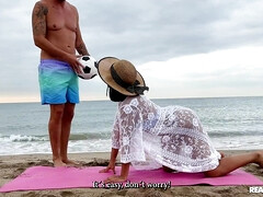 Playa, Culo grande, Verga grande, Morena, Estilo perrito, Sexo duro, Interracial, Tetas naturales