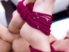 Blonde, Tir de sperme, Pieds, Fétiche, Mère que j'aimerais baiser, Maman, Attachée