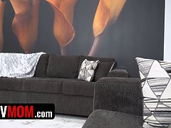 Большая жопа, Одетые девушки голые парни, Постарше, Огромные размеры, Милф, Кричащие, Мачеха, Сиськи