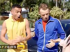 Culo grande, Garganta profunda, Estilo perrito, Rostro sentado, Hd, Tetas naturales, Coño, Trio